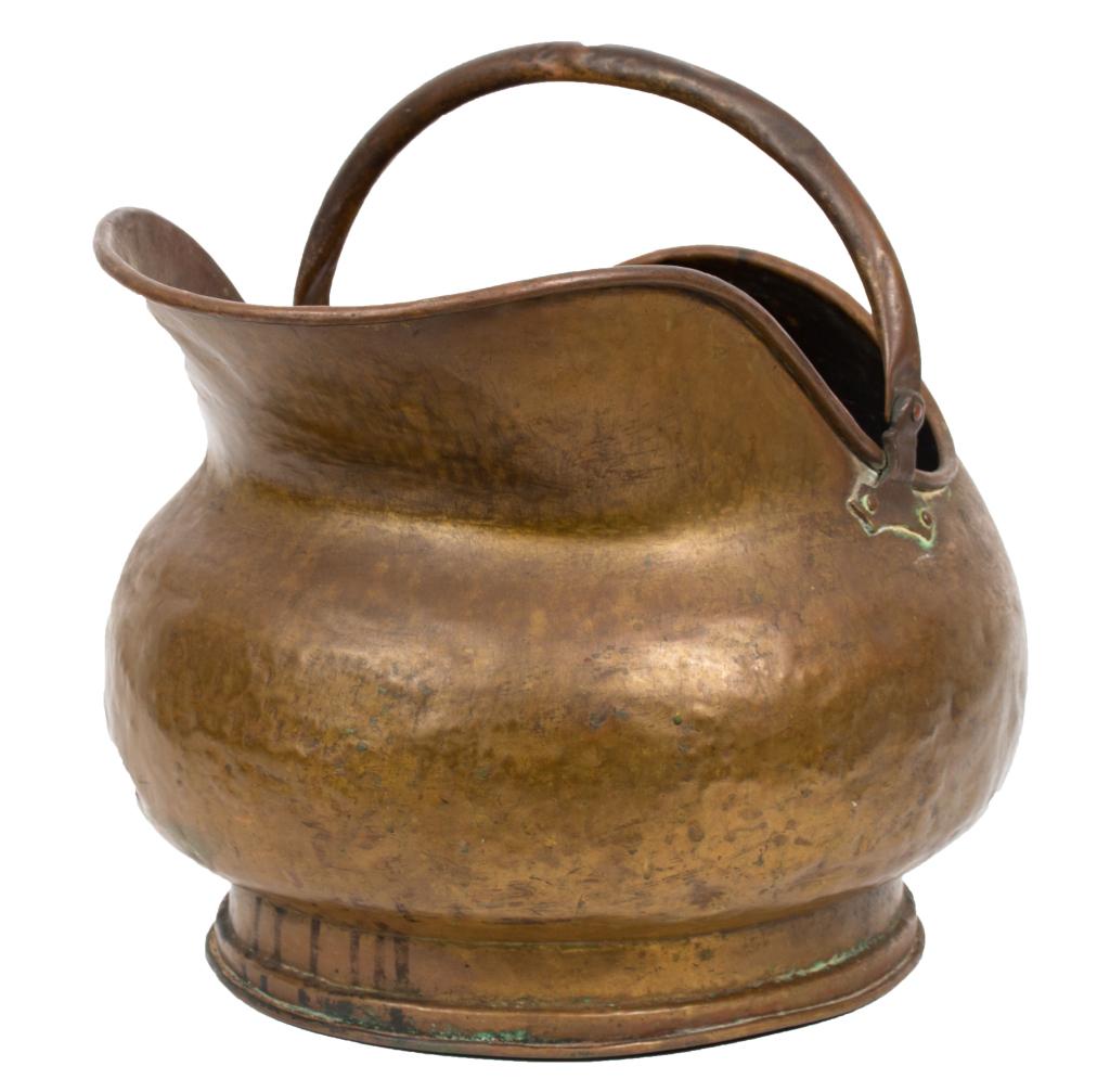 Hammered Russian Brass Arts & Crafts Coal Scuttle (1 of 9)