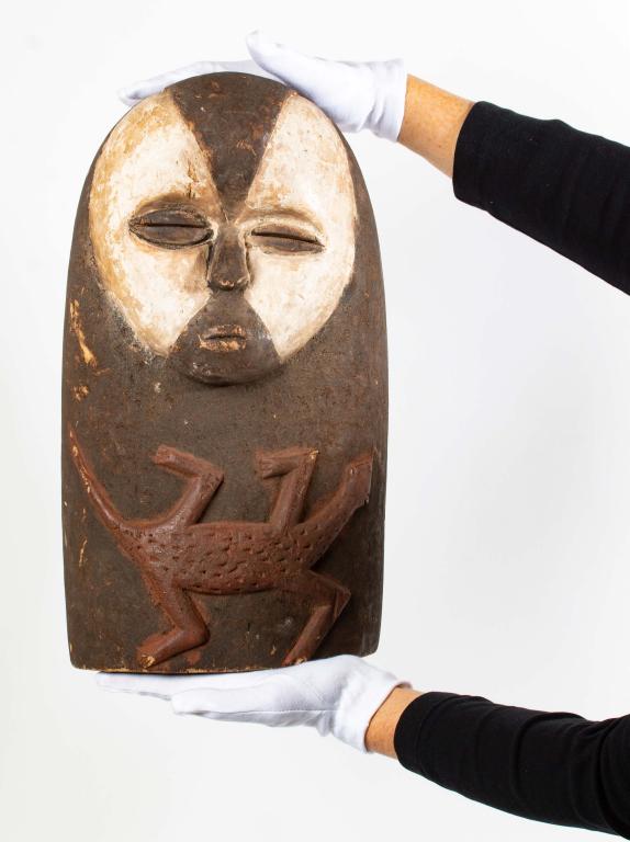 Gabon Style Helmet Mask (1 of 7)