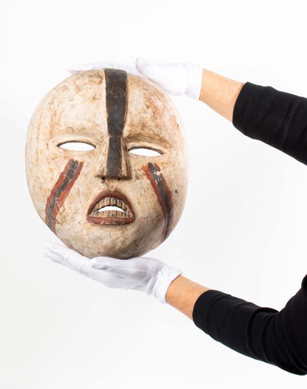 Galoa Gabon Style Okukwe Mask: Item/Description: Decorative hand carved dramatic Galoa Gabon style mask. The Galoa people of western Gabon were hunters before turning to agriculture and fishing. Masks of this genre , known as okukw