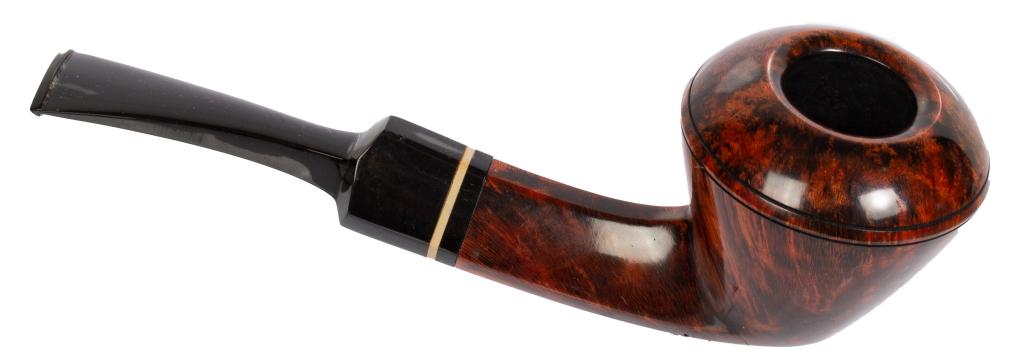 Kai Nielsen Unsmoked Bulldog Estate Pipe: Item/Description: Danish estate pipe by Kai Nielsen. Smooth finish. Stamped: Kai Nielsen / Handmade in Denmark / Flame grain / Old briar / 170252. (Smoking Pipe, Tobacco Pipe, Tobacciana)Shape: Bulldo