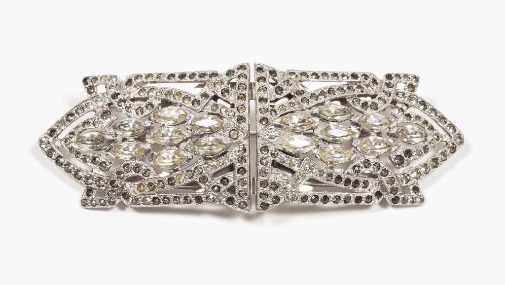 Coro Duette Rhinestone dress-clip brooch pin (1 of 3)