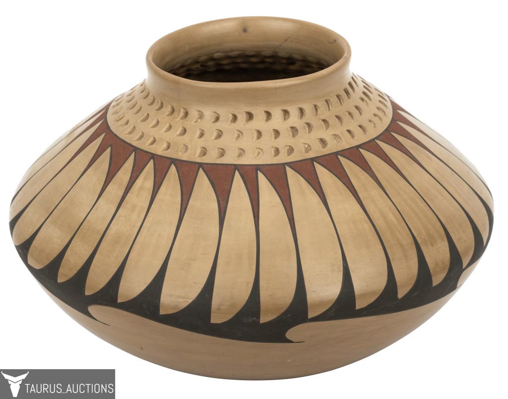 Mata Ortiz Pottery Signed Rafael Silveira Vase (1 of 10)