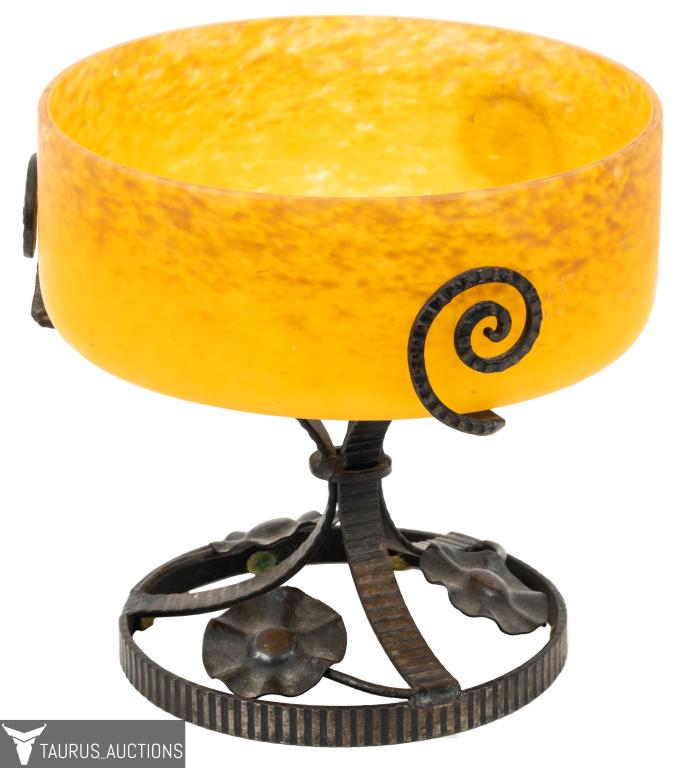 Wrought Iron & Art Glass Centerpiece Bowl: Item/Description: Exquisite art glass centerpiece bowl. In the style of French Arts and Crafts, Art Deco centerpiece bowls. Fashioned from bronze finish wrought iron with ridged and hammered surfaces,