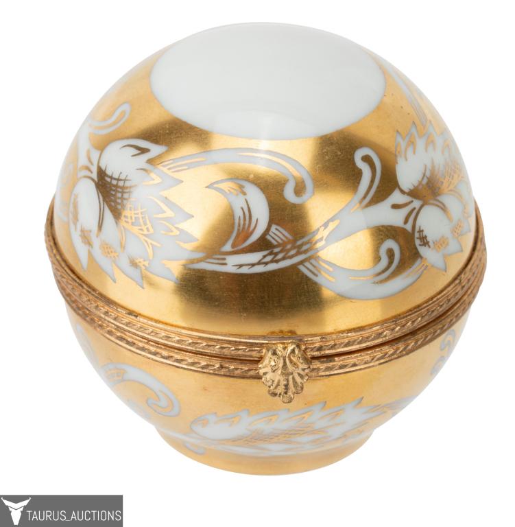 Tiffany & Co. Franch Limoges Round Trinket Box (1 of 7)
