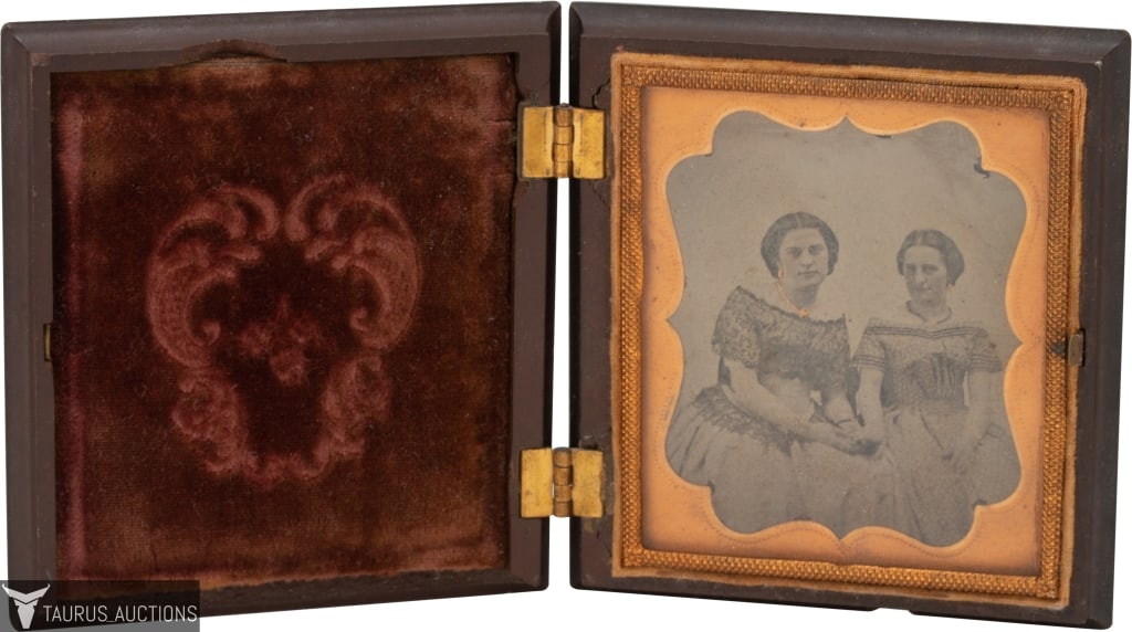 Early Photo of Two Women, Daguerreotype (1 of 8)