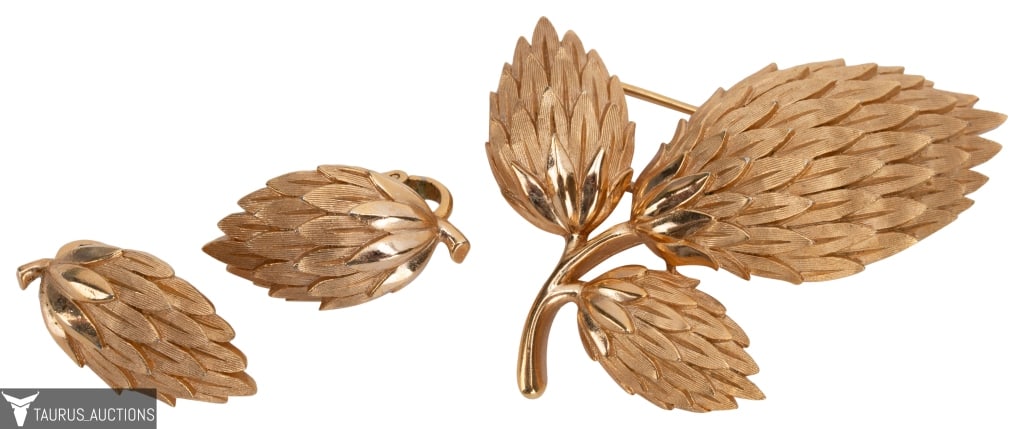 Crown Trifari Gold Tone Fruit Demi Parure (1 of 10)