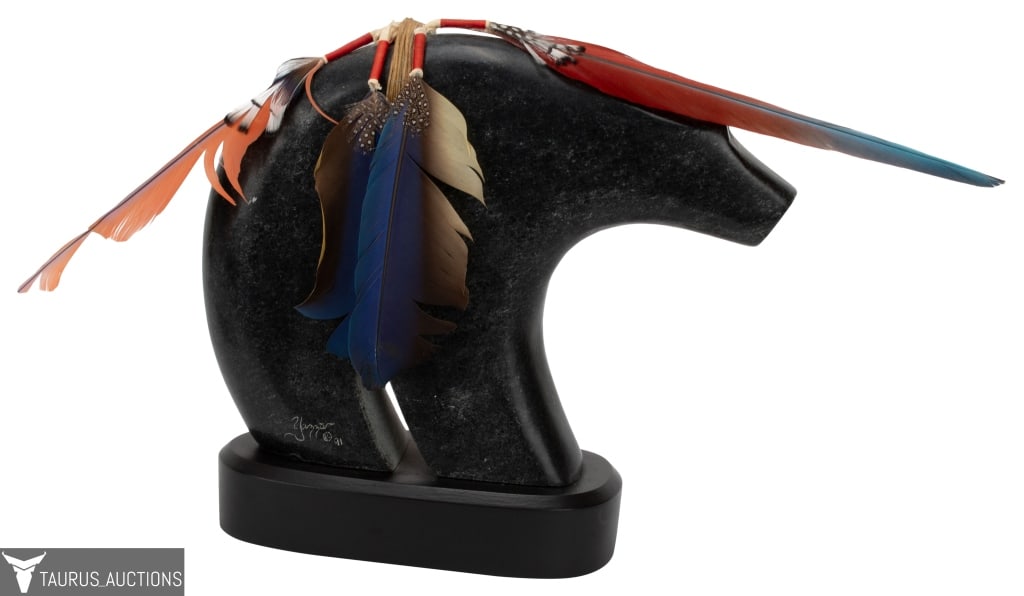 Larry Yazzie, Navajo Bear Fetish Sculpture (1 of 9)