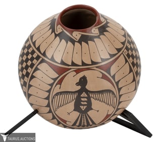 Martha Hernandez, - Mata Ortiz Thunderbird Vase