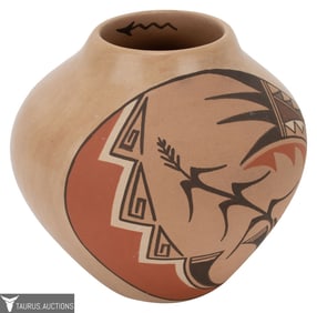 Juanita Fragua - Native American Pottery Vase