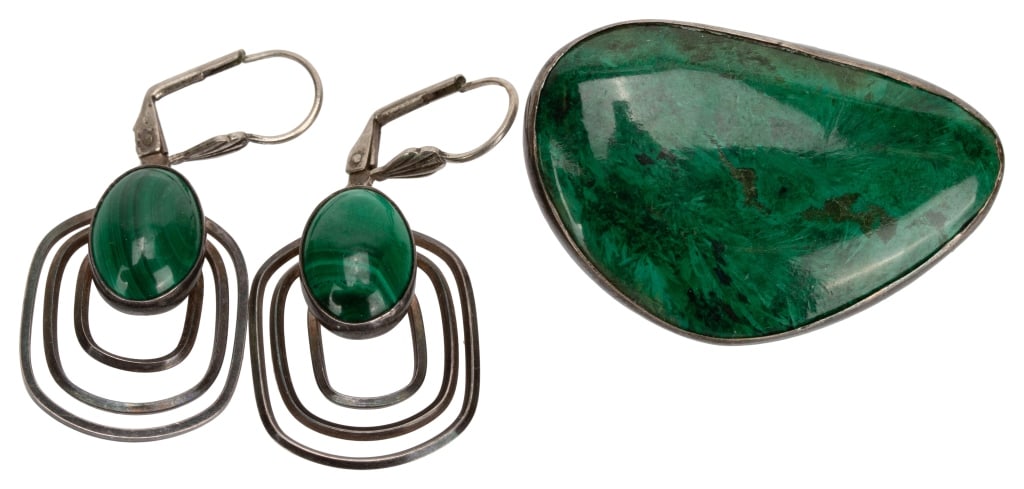 Mid Century Sterling Eilat Stone Jewelry Israel: Item/Description: Modernist Sterling Silver and Eilat stone jewelry gleaned from the same estate includes a pendant brooch and dangle drop earrings. The pendant pin is a rounded triangular shape. Beze
