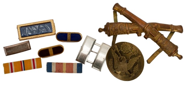 WWII US Military Ribbon Bars & Badges