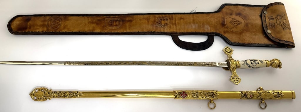 Masonic Knights Templar Ceremonial Scabbard & Case (1 of 3)