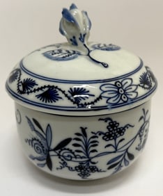 Meissen Germany Porcelain Blue Onion Lidded Jar