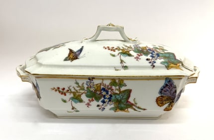 1884 French Porcelain Covered Taureen