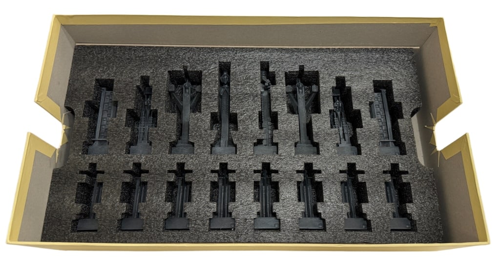 Frank Lloyd Wright Midway Gardens Chess Set - 2