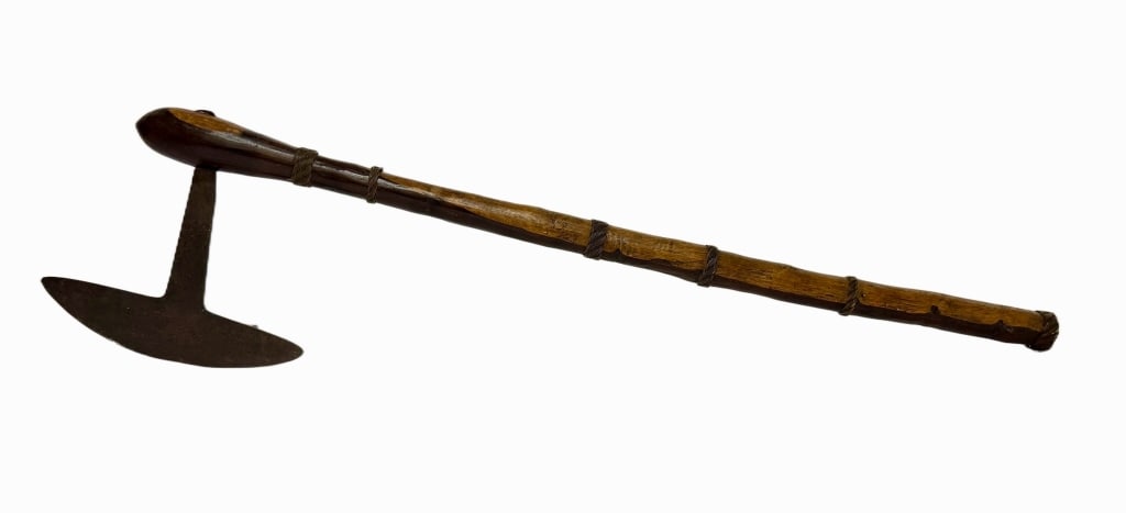 Antique African Iron & Brass Axe (1 of 11)