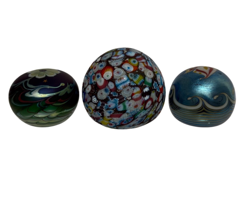 Murano & American Studio Glass Paperweights (1 of 10)