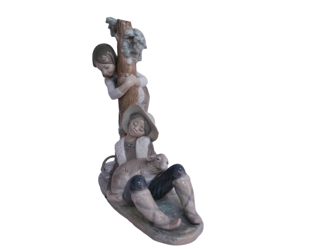 Lladro "Caught Napping" Figurine - 2