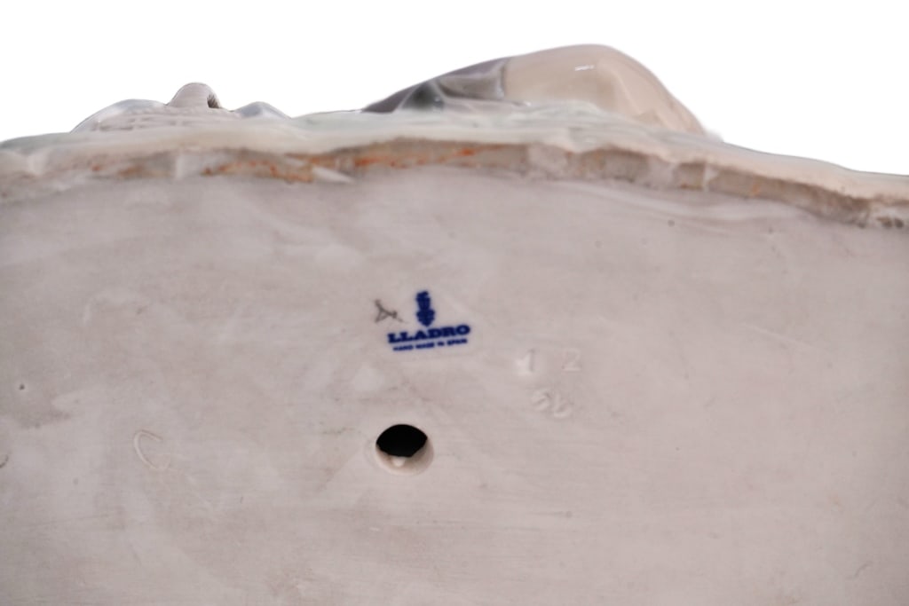 Lladro "Caught Napping" Figurine - 4