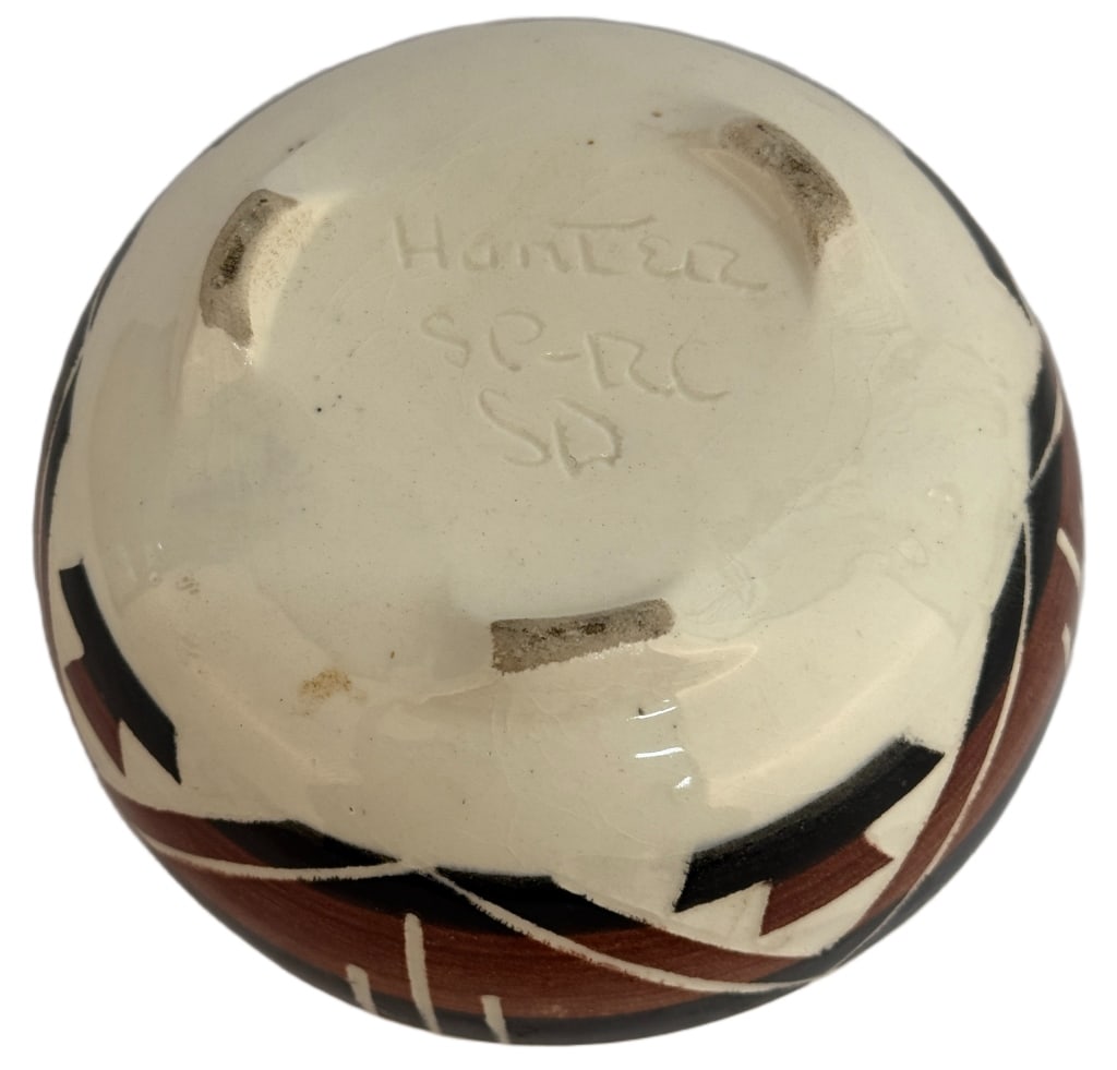 Signed Native American Sioux Pottery - 3