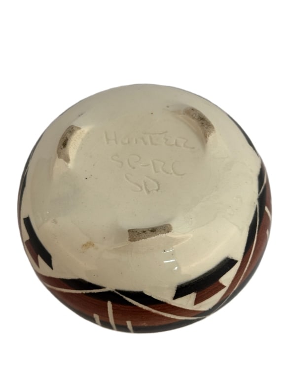 Signed Native American Sioux Pottery - 4