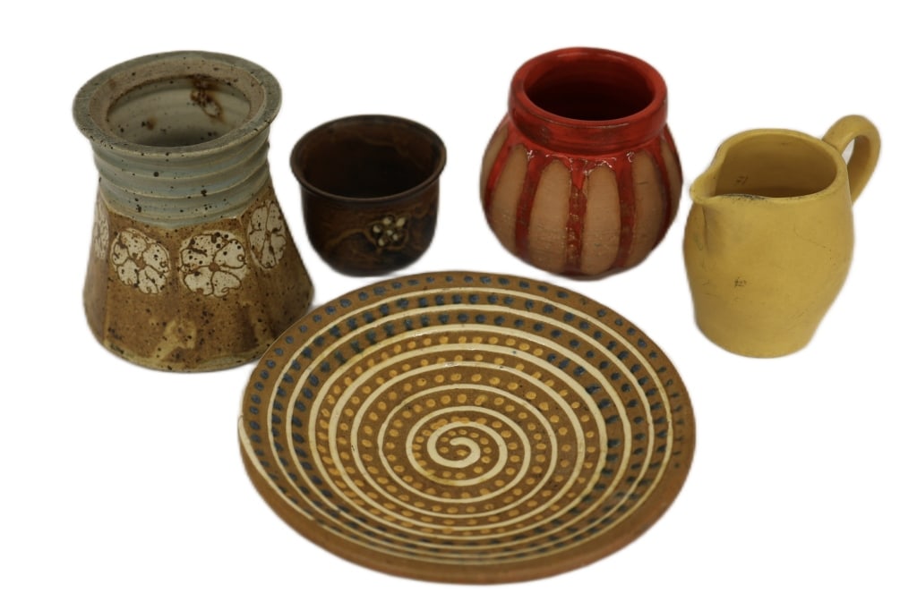Mid-Century & Folk Art Studio Pottery (1 of 7)