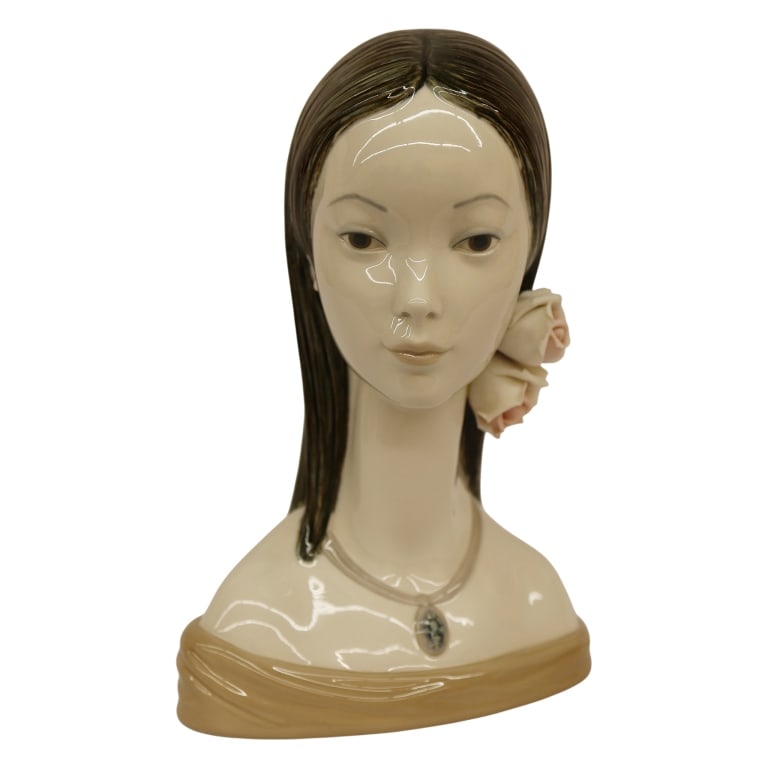 Lladro Porcelain "Maja Head" Bust Figurine (1 of 7)