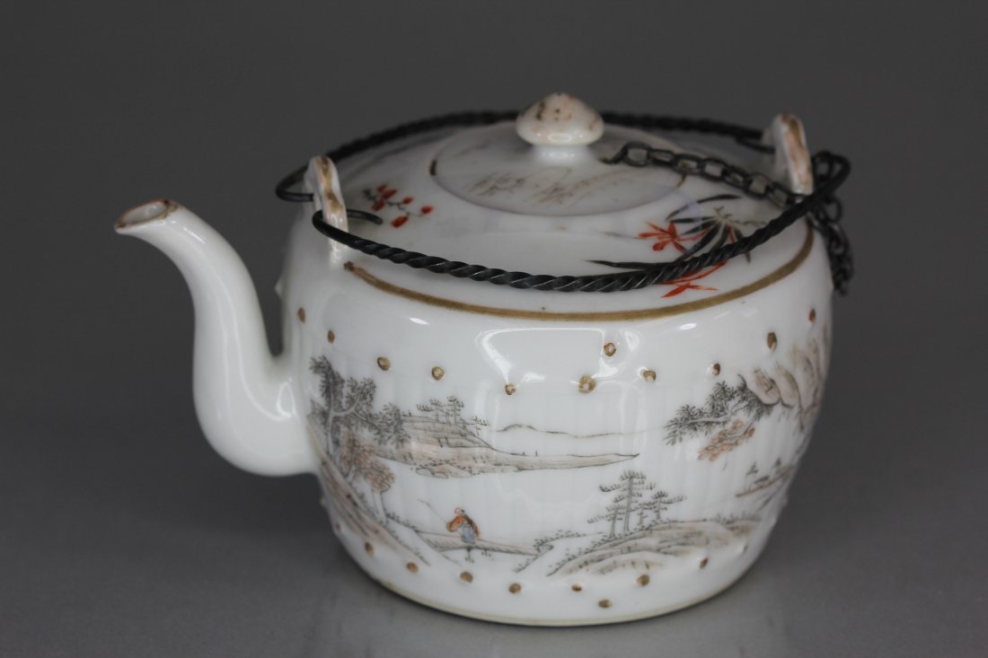Famille Rose Tea Pot (1 of 4)