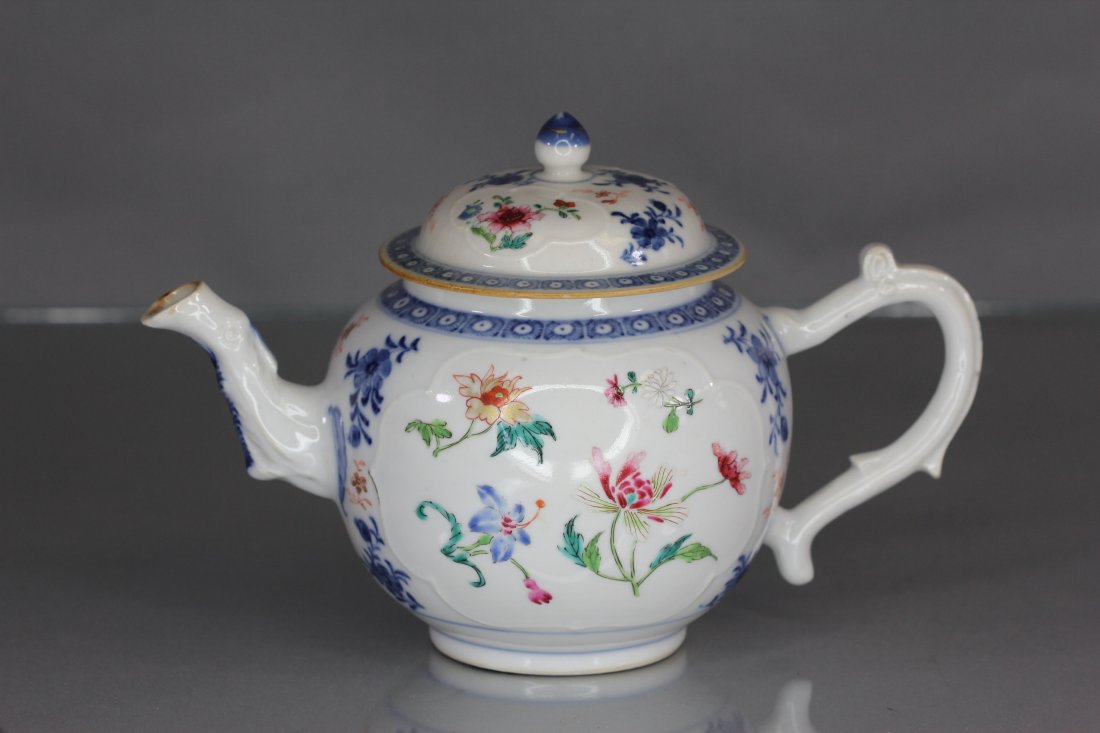 Famille Rose Tea Pot (1 of 3)