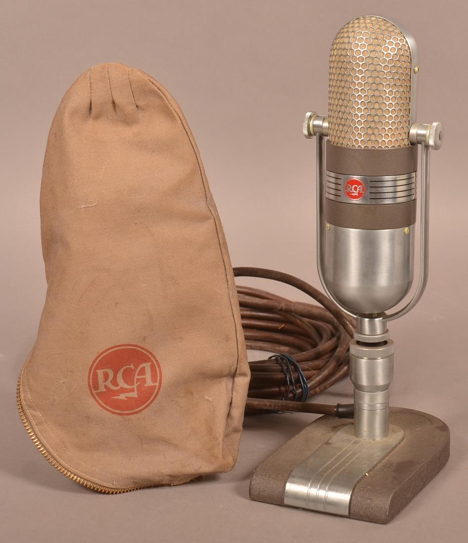 Art Deco RCA Broadcast Microphone Type 77-DX. (1 of 7)