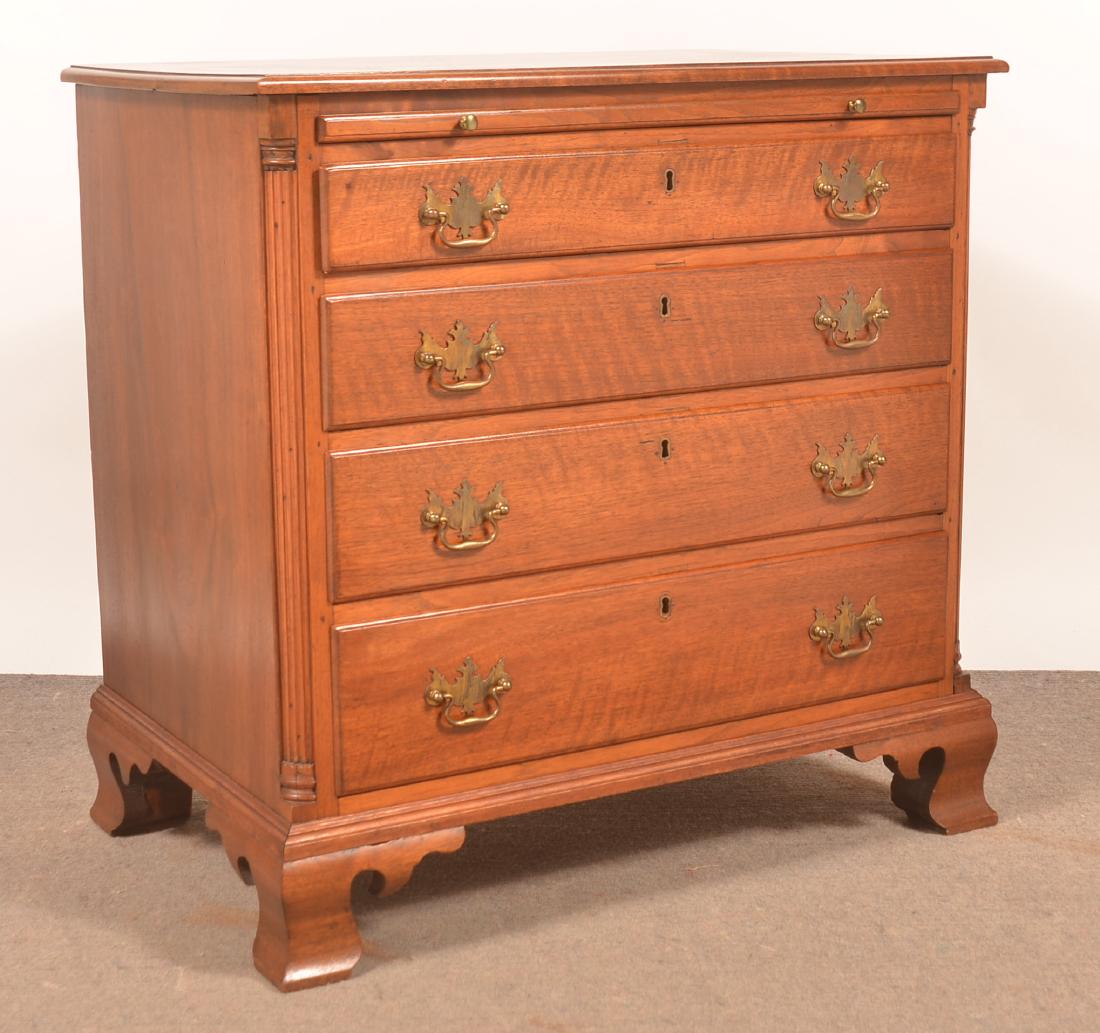 Pennsylvania Chippendale Walnut Bachelor's Chest. (1 of 3)