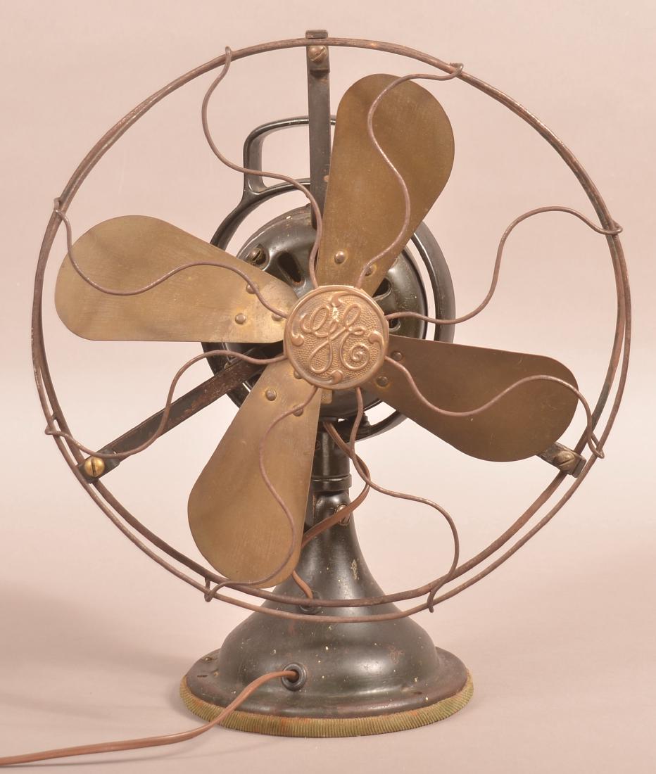 Vintage GE Brass Blade Oscillating Table Fan. (1 of 3)