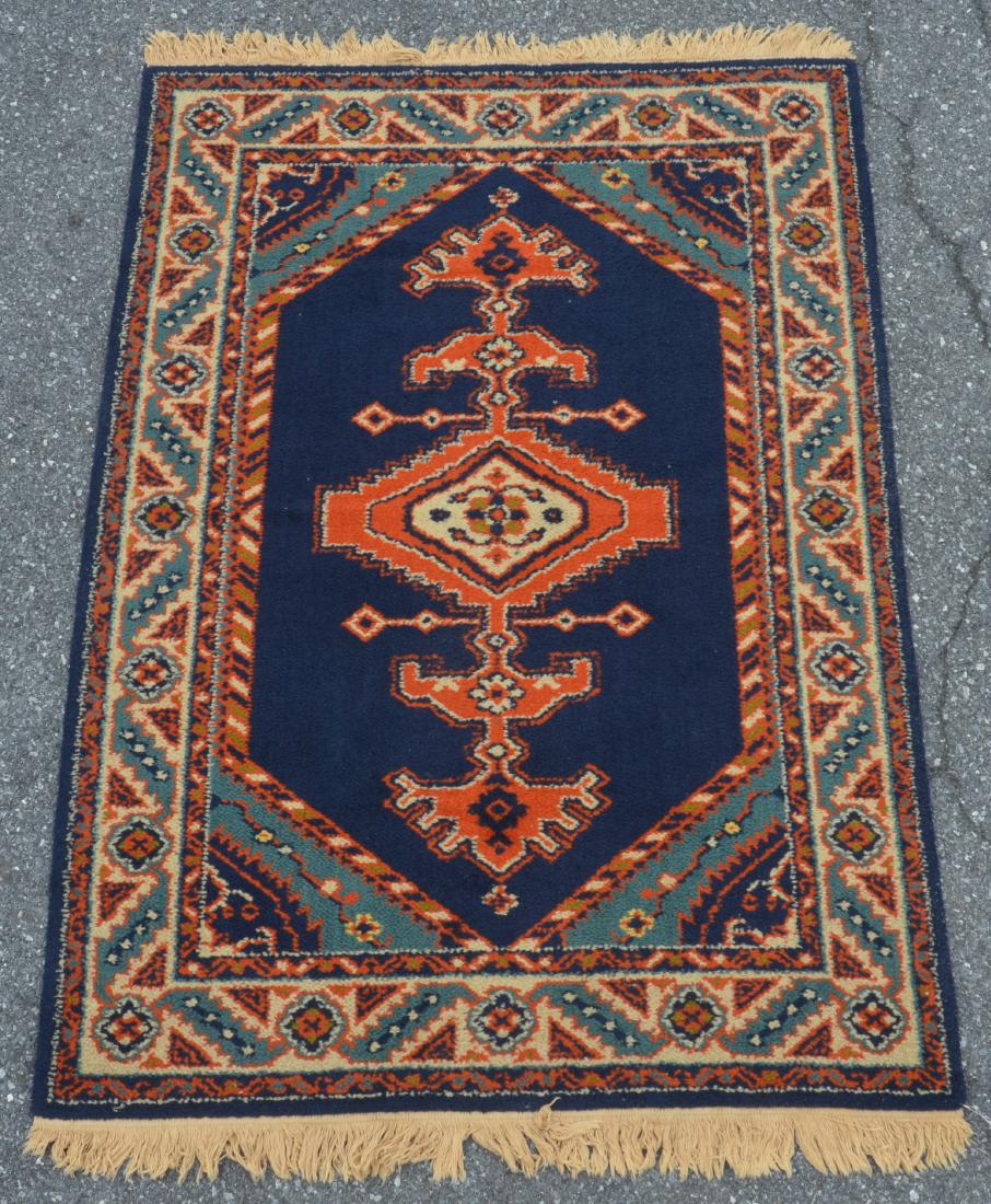 Medallion Pattern Oriental Area Rug. (1 of 4)