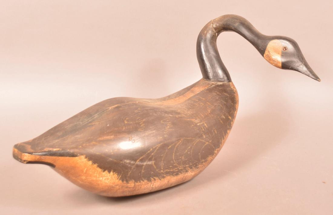 Canada Goose Painted Wood Decorative Decoy. (1 of 4)