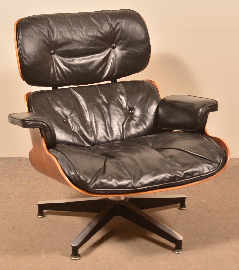 Herman Miller Mid Century Modern Eames Armchair. (1 of 8)