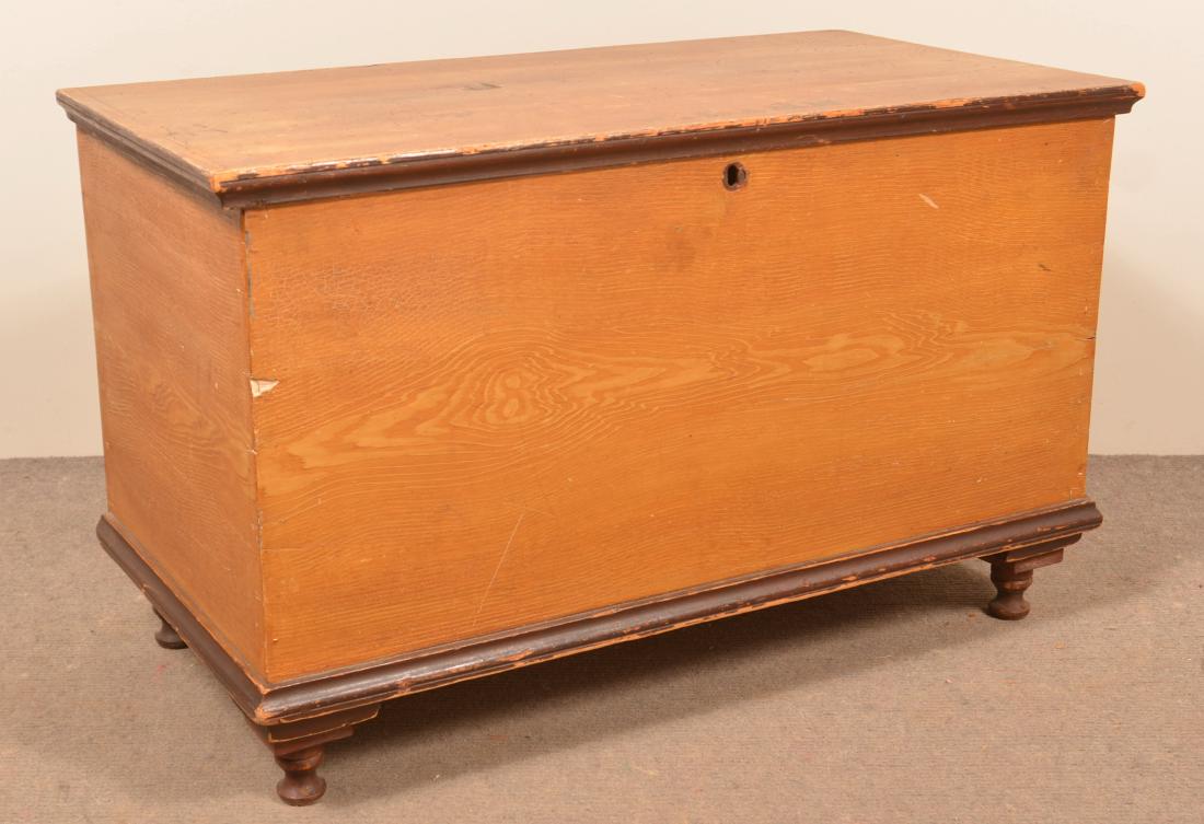 Lancaster, PA Softwood Grain Decorated Blanket Chest. (1 of 4)