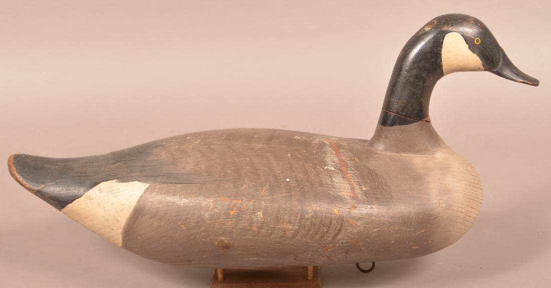 Vintage Carved and Painted Canada Goose Decoy. (1 of 3)