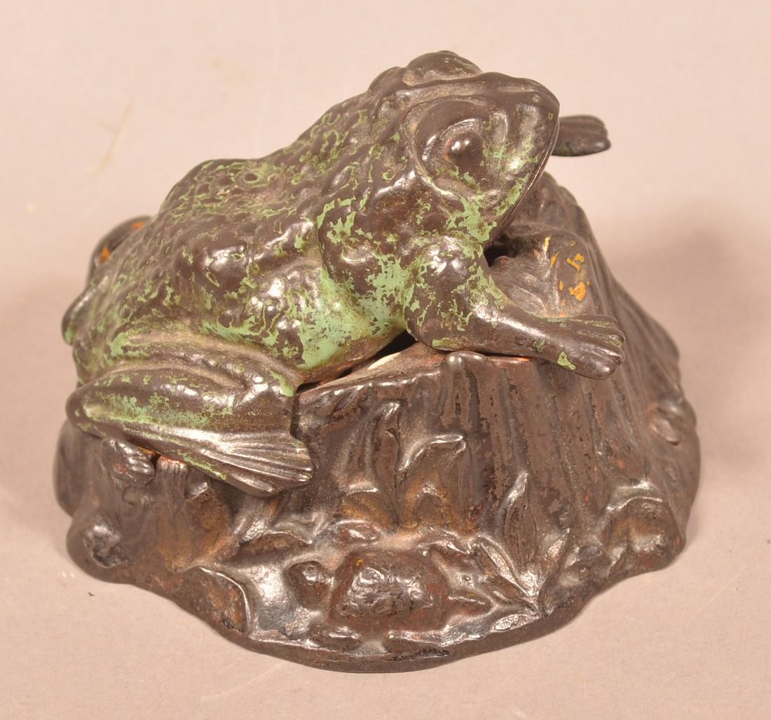 Frog on Stump Cast Iron  Mechanical Bank. (1 of 5)