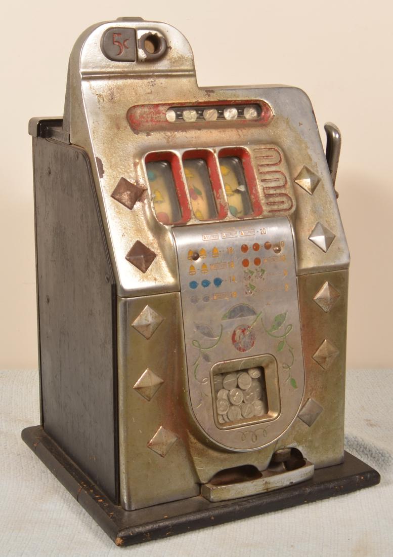 Mills Art Deco 5¢ Slot Machine. (1 of 6)