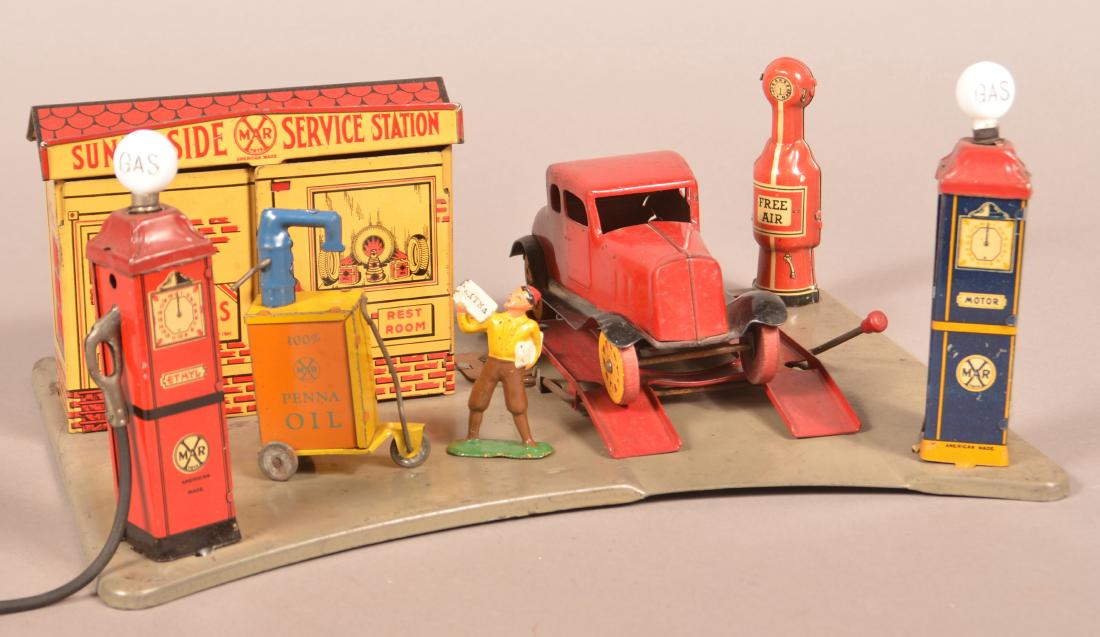 Marx Pressed Steel Sunny Side Service Station. (1 of 4)
