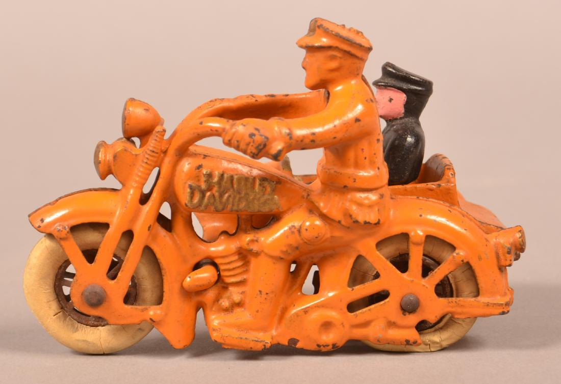 Hubley Cast Iron Harley Davidson Motorcycle. (1 of 4)