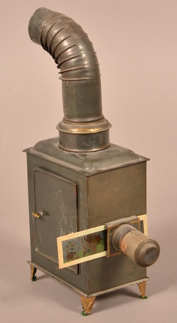 Antique Tin Magic Lantern Slide Projector. (1 of 3)
