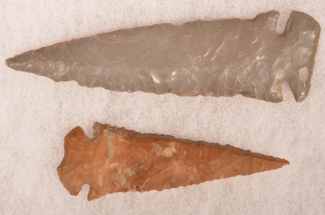2 Ancient Mid Western Flint Points Corner Notched Types (1 of 2)