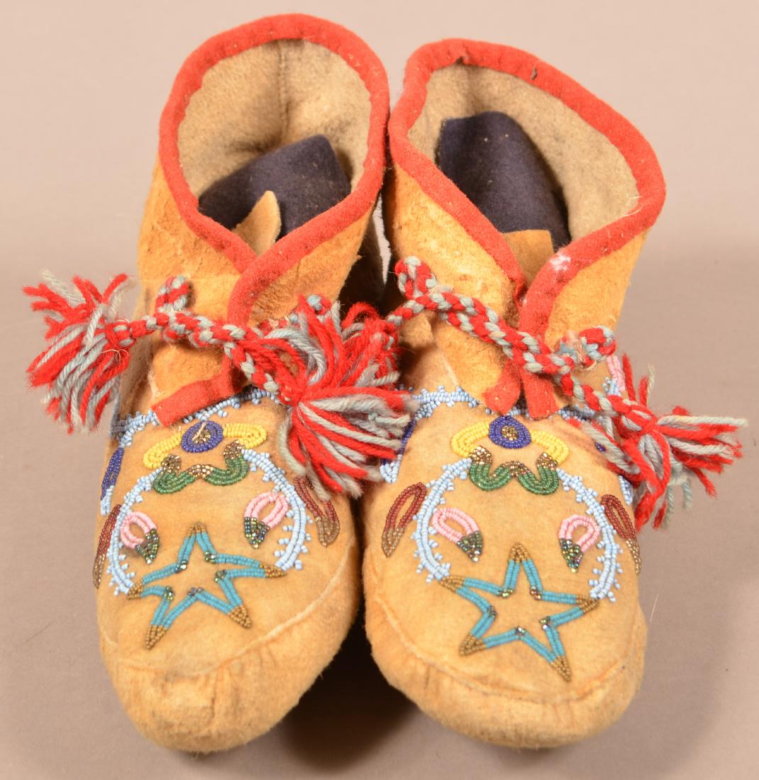 Pair of Vintage Athabascan Indian Beaded Moosehide (1 of 3)