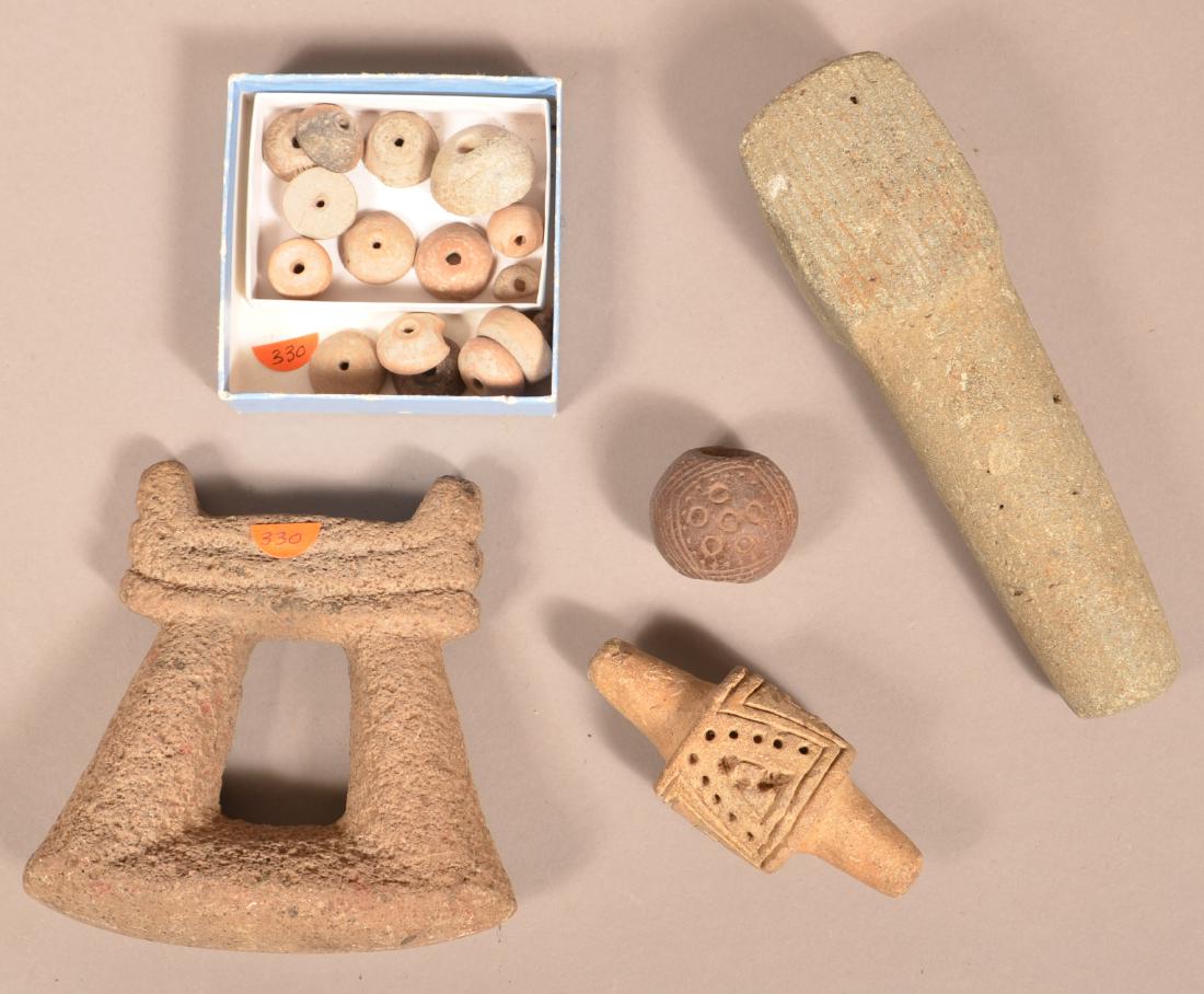 Grop of Meso American Artifacts - Stirrup Handled Mano (1 of 2)