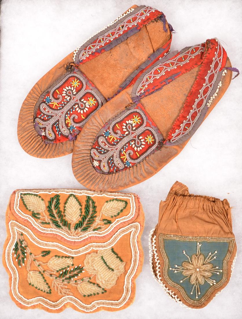 Early N.E Indian Beaded Items - 2 Iroquois Bead Bags (1 of 2)