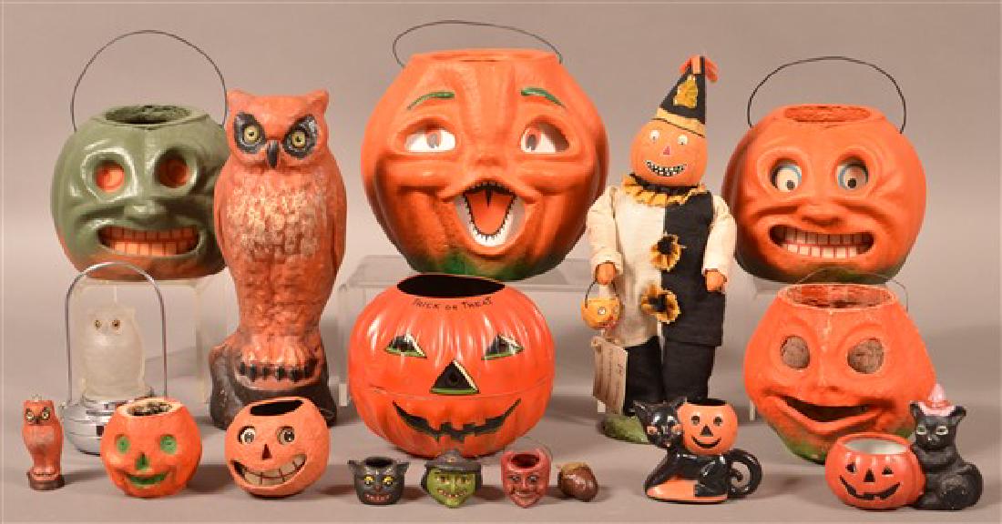 Lot of Modern Halloween Items. Tallest measures: Lot of Modern Halloween Items. Tallest measures 11-1/2"h. Condition: Good.