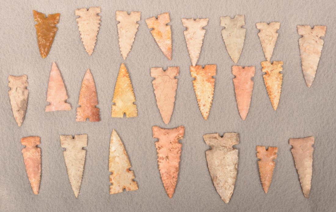 23 Flint Points, "Cahokia" Style, Appear to be Modern (1 of 2)