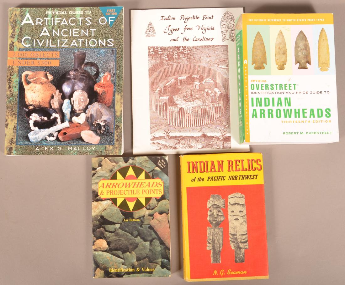 5 Books - Overstreet's Guide to Arrowheads, Lar Hothem, (1 of 1)
