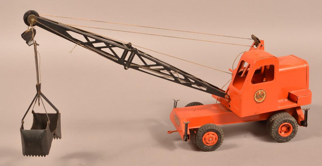Model Toys "UNIT" Pressed Steel Crane No. 2007. (1 of 2)